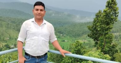 शिक्षा पर संकट: चार महीने से अटके जन्म प्रमाण पत्र, बच्चों का स्कूल में दाखिला प्रभावित शिक्षा पर संकट: चार महीने से अटके जन्म प्रमाण पत्र, बच्चों का स्कूल में दाखिला प्रभावित