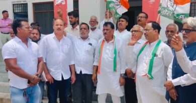 फागू शाह मजार ध्वस्तीकरण के विरोध में कांग्रेस का धरना, राज्यपाल को भेजा ज्ञापन