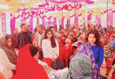 सिद्धार्थनगर: ‘उड़ान संकुल संघ’ के संवाद में बोलीं मुख्य अतिथि निशा सिंह – रोजगारपरक योजनाओं से जुड़कर आत्मनिर्भर बनें महिलाएं