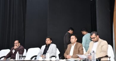 सिद्धार्थनगर: जिलाधिकारी ने दी बोर्ड परीक्षा की कमान, 119 केंद्रों पर 18 फरवरी से शुरू होगा ‘नकल विहीन’ महाकुंभ सिद्धार्थनगर: जिलाधिकारी ने दी बोर्ड परीक्षा की कमान, 119 केंद्रों पर 18 फरवरी से शुरू होगा ‘नकल विहीन’ महाकुंभ