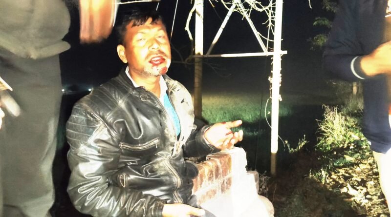 तेज रफ्तार स्कॉर्पियो ने बाइक सवार को मारी जोरदार टक्कर, लहूलुहान हालत में अस्पताल में भर्ती तेज रफ्तार स्कॉर्पियो ने बाइक सवार को मारी जोरदार टक्कर, लहूलुहान हालत में अस्पताल में भर्ती