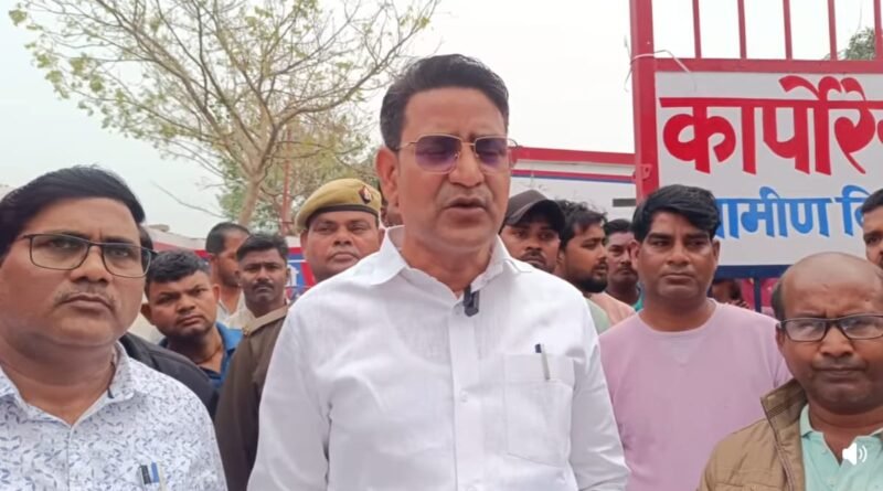 अफवाहों पर न दें ध्यान, क्षेत्र में पर्याप्त है गैस और डीजल: शोहरतगढ़ एसडीएम