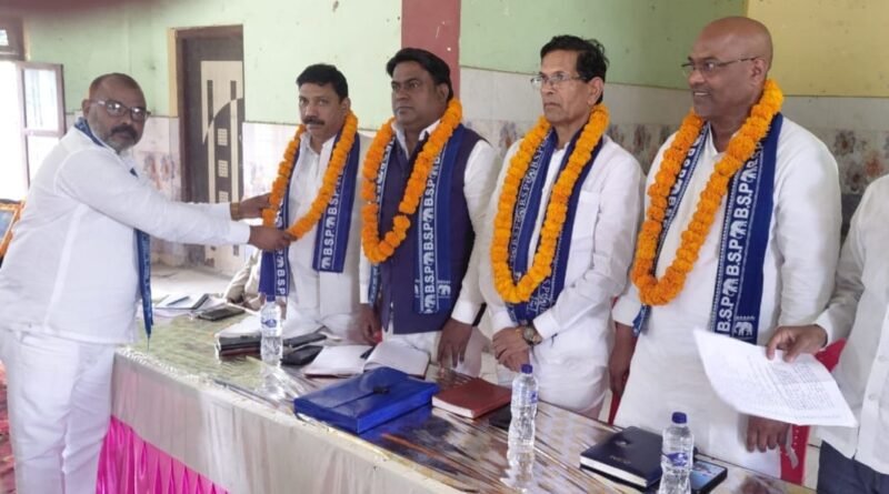 बसपा कार्यकर्ताओं का महामंथन: 15 मार्च को लखनऊ में जुटेंगे हजारों कार्यकर्ता, सिद्धार्थनगर में बनी रणनीति