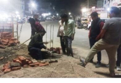 सिद्धार्थनगर: बढ़नी के पचपेड़वा तिराहे पर बुद्ध प्रतिमा का निर्माण प्रशासन ने रुकवाया, भारी पुलिस बल तैनात सिद्धार्थनगर: बढ़नी के पचपेड़वा तिराहे पर बुद्ध प्रतिमा का निर्माण प्रशासन ने रुकवाया, भारी पुलिस बल तैनात