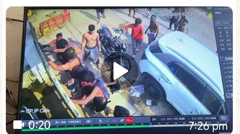 सिद्धार्थनगर: भवानीगंज में ज्वेलरी शॉप पर हमला और लूट की कोशिश, बदमाशों ने दुकान में की तोड़फोड़