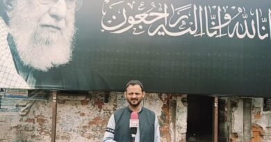 हल्लौर में गमगीन माहौल में अदा की गई ईद की नमाज: काली पट्टी बांधकर जताया विरोध