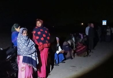 उज्ज्वला का ‘अंधेरा’: सिद्धार्थनगर में रात 2 बजे से गैस के लिए कतारों में खड़ी महिलाएं, सिस्टम लाचार उज्ज्वला का ‘अंधेरा’: सिद्धार्थनगर में रात 2 बजे से गैस के लिए कतारों में खड़ी महिलाएं, सिस्टम लाचार