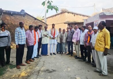 अपना दल (एस) के प्रदेश सचिव अनिल चौधरी ने शोहरतगढ़ के दर्जनों गांवों में किया जनसंपर्क, जनता से साधा सीधा संवाद अपना दल (एस) के प्रदेश सचिव अनिल चौधरी ने शोहरतगढ़ के दर्जनों गांवों में किया जनसंपर्क, जनता से साधा सीधा संवाद