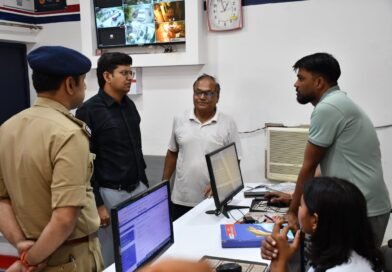 सिद्धार्थनगर: जिलाधिकारी और एसपी ने किया गैस एजेंसी का औचक निरीक्षण, कालाबाजारी पर सख्त कार्रवाई की चेतावनी