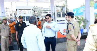 सिद्धार्थनगर: पेट्रोल-डीजल की किल्लत की खबरें महज अफवाह, जिलाधिकारी और एसपी ने खुद संभाला मोर्चा