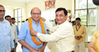 सोनखर: श्रीराम बिलास इंस्टीट्यूट में विदाई व स्वागत समारोह, डॉ. विमल द्विवेदी ने छात्रों को दी सेवा और समर्पण की सीख