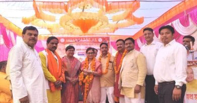 बढ़नी: बीजेपी जिलाध्यक्ष की मौजूदगी में मनोनीत सभासदों ने ली शपथ, विकास का संकल्प बढ़नी: बीजेपी जिलाध्यक्ष की मौजूदगी में मनोनीत सभासदों ने ली शपथ, विकास का संकल्प