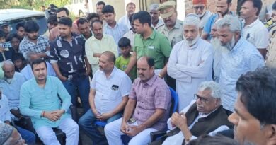 धोबही विवाद: नेता प्रतिपक्ष माता प्रसाद पाण्डेय ने की जांच, धर्म परिवर्तन नहीं संपत्ति का निकला मामला