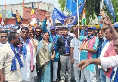 शोहरतगढ़ में बाबा साहेब की जयंती पर उमड़ा जनसैलाब: भव्य शोभायात्रा और झांकियों से गूंजा नगर शोहरतगढ़ में बाबा साहेब की जयंती पर उमड़ा जनसैलाब: भव्य शोभायात्रा और झांकियों से गूंजा नगर