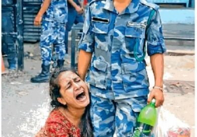 नेपाल – बालेंद्र शाह के नए आदेश के बाद सीमा पर अमानवीय व्यवहार: नेपाली सुरक्षाकर्मियों की दादागिरी, महिलाओं के पैर पकड़कर लगानी पड़ रही गुहार