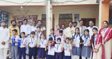 मेधावी छात्रों का सम्मान: सरस्वती शिशु मंदिर के 14 टॉपर्स को मिले चांदी के मेडल
