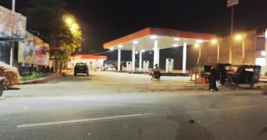 जिले में गहराया तेल का संकट: 40% पंपों के ‘ड्राई’ होने का दावा,शोहरतगढ़ से बढ़नी तक एनएच-730 पर मचा हाहाकार