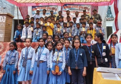 मेधावी छात्रों के सम्मान से गौरवान्वित हुआ दुधवनिया खुर्द, नगर पंचायत अध्यक्ष ने बांटे पुरस्कार