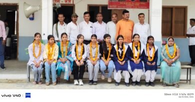 हाईस्कूल एवं इंटरमीडिएट की परीक्षा में बरसाती यादव इंटर कॉलेज के छात्र एवं छात्रा प्रबंधक ने दी बधाई।