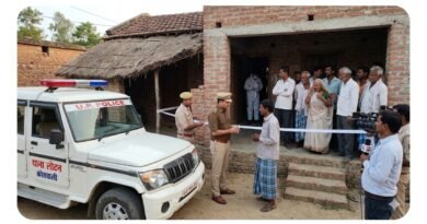 लोटन: घर के अंदर कुंडी से लटका मिला युवक का शव, परिजनों में मचा कोहराम