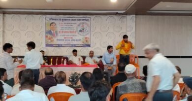 बढ़नी में पत्रकारों का महाजुटान: ग्रापए के नवनियुक्त मंडल अध्यक्ष डॉ. बलराम त्रिपाठी का भव्य अभिनंदन