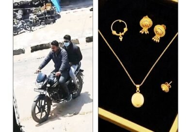 बर्डपुर में दिनदहाड़े सनसनी: गहने देखने के बहाने आए दो उच्चक्के 5 लाख के जेवर लेकर रफूचक्कर, CCTV में कैद हुई करतूत