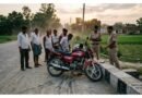 नीलगाय को बचाने के चक्कर में पुलिया से टकराई बाइक, पूर्व प्रधान की दर्दनाक मौत