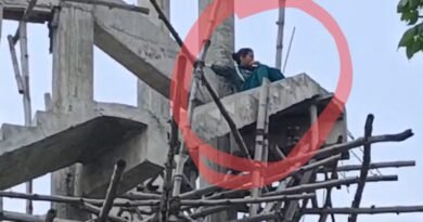 पति के दूसरे विवाह से नाराज महिला का हाई वोल्टेज ड्रामा: बच्चों के साथ पानी की टंकी पर चढ़ी