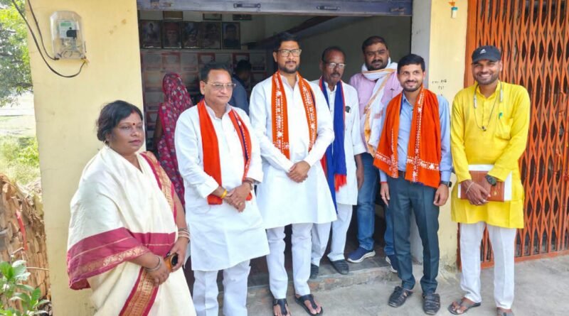 अपना दल (एस) की मासिक बैठक संपन्न: संगठन की मजबूती और जनहित के मुद्दों पर जिलाध्यक्ष और प्रदेश सचिव ने भरी हुंकार