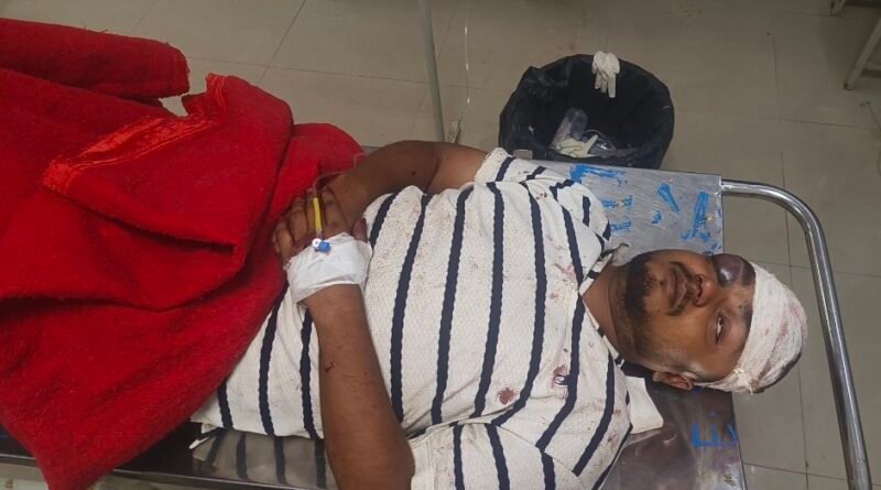 सिद्धार्थनगर BREAKING: पूर्व जिला पंचायत सदस्य के बेटे पर जानलेवा हमला, खूनी संघर्ष में दो घायल, गोरखपुर रेफर