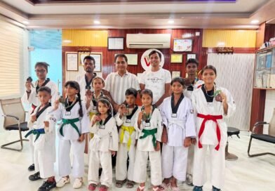 मथुरा में चमके सिद्धार्थनगर के लाल: नेशनल ताइक्वांडो चैंपियनशिप में जीते 5 स्वर्ण और 5 कांस्य पदक, डॉ चंद्रेश उपाध्याय ने खिलाड़ियों को किया सम्मानित मथुरा में चमके सिद्धार्थनगर के लाल: नेशनल ताइक्वांडो चैंपियनशिप में जीते 5 स्वर्ण और 5 कांस्य पदक, डॉ चंद्रेश उपाध्याय ने खिलाड़ियों को किया सम्मानित