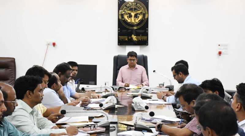 ग्राउंड रिपोर्ट: प्लास्टिक के दौर में ‘मेटल कंटेनर’ की बंदिश, जिलाधिकारी के आदेश से किसान परेशान!