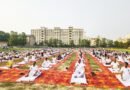 सिद्धार्थनगर: ‘स्वस्थ आयु के लिए योग’ थीम के साथ मनाया गया 12वां अंतर्राष्ट्रीय योग दिवस, जिला स्टेडियम में उमड़ा जनसैलाब