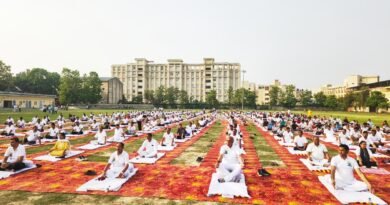 सिद्धार्थनगर: ‘स्वस्थ आयु के लिए योग’ थीम के साथ मनाया गया 12वां अंतर्राष्ट्रीय योग दिवस, जिला स्टेडियम में उमड़ा जनसैलाब