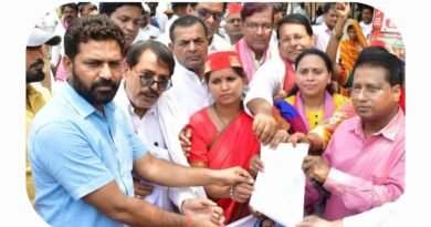 सिद्धार्थनगर में जनसमस्याओं पर भड़की सपा; राज्यपाल को सौंपा 14 सूत्री ज्ञापन, दी बड़े आंदोलन की चेतावनी