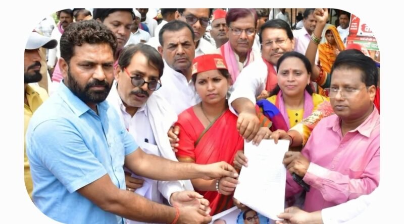 सिद्धार्थनगर में जनसमस्याओं पर भड़की सपा; राज्यपाल को सौंपा 14 सूत्री ज्ञापन, दी बड़े आंदोलन की चेतावनी