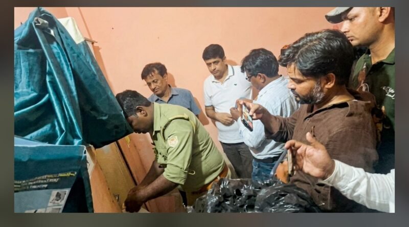 सिद्धार्थ नगर – इटवा में स्वास्थ्य विभाग का आधी रात एक्शन: इटवा का ‘जनता सेवा हॉस्पिटल’ सील, ताला बंद कर अंदर चल रहा था खेल
