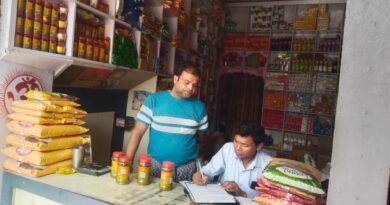 सिद्धार्थनगर में खाद्य सुरक्षा विभाग की बड़ी कार्रवाई: तीन प्रतिष्ठानों से आचार के नमूने सील, अमन ट्रेडर्स को नोटिस