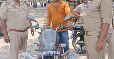 उसका बाजार में सघन वाहन चेकिंग अभियान: नियमों का उल्लंघन करने वालों को पुलिस की सख्त हिदायत