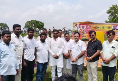विकसित ग्राम पंचायत से विकसित भारत की ओर: मोहनकोला में ‘वृक्षारोपण महायज्ञ’ के तहत लगाए गए सैकड़ों पौधे विकसित ग्राम पंचायत से विकसित भारत की ओर: मोहनकोला में ‘वृक्षारोपण महायज्ञ’ के तहत लगाए गए सैकड़ों पौधे