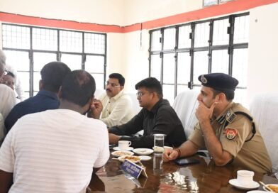 नौगढ़ तहसील समाधान दिवस में डीएम सख्त, भूमि विवादों के त्वरित निस्तारण के दिए निर्देश नौगढ़ तहसील समाधान दिवस में डीएम सख्त, भूमि विवादों के त्वरित निस्तारण के दिए निर्देश