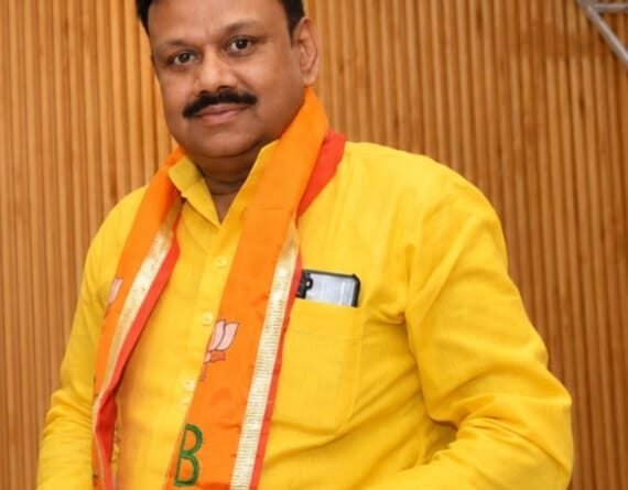 धर्मेंद्र प्रधान का इस्तीफा नैतिक जिम्मेदारी का उदाहरण, परीक्षा प्रणाली को पारदर्शी बनाएगी सरकार: बी जे पी नेता त्रियुगी नाथ अग्रहरि