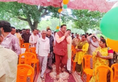 जी राम जी योजना से किसानों की तकदीर और तस्वीर बदलेगी : विधायक, बढ़नी के घरुवार गांव में जुटे जनप्रतिनिधि और अधिकारी जी राम जी योजना से किसानों की तकदीर और तस्वीर बदलेगी : विधायक, बढ़नी के घरुवार गांव में जुटे जनप्रतिनिधि और अधिकारी