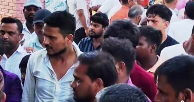 सिद्धार्थनगर – अलीगढ़वा चाकर चौड़ा बॉर्डर पर नेपाली सुरक्षा बलों की सख्ती, सब्जी-राशन पर रोक , स्थानीय नागरिकों और नेपाली शस्त्र बलों में नोंकझोंक का वीडियो वायरल