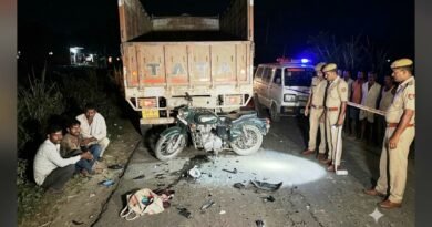 सिद्धार्र्थनगर: ट्रक में पीछे से घुसी अनियंत्रित बुलेट, बलरामपुर के युवक की मौत, 3 घायल