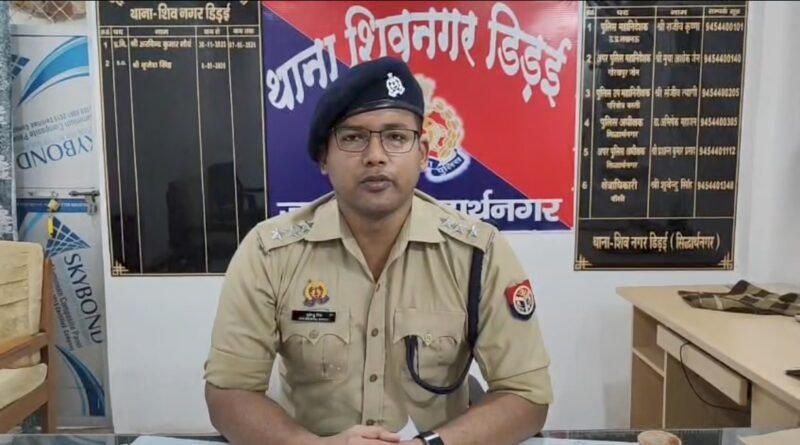 गुमशुदगी की शिकायत के बाद भी पुलिस ने लावारिस में कर दिया अंतिम संस्कार। * **करही चौराहे पर हुआ था एक्सीडेंट, 3 जुलाई से परेशान थे परिजन।** * **एन एच 28 खुंटहना चौराहे पर उग्र ग्रामीणों ने पुलिस प्रशासन के खिलाफ की नारेबाजी। SDM और CO के कार्रवाई के आश्वासन के बाद बहाल हुआ आवागमन।