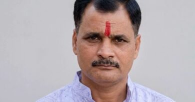 बाइक अनियंत्रित होकर तालाब में गिरी, 48 वर्षीय व्यक्ति की डूबने से मौत; लावारिस मोबाइल से खुला हादसे का राज