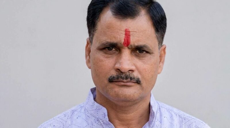 बाइक अनियंत्रित होकर तालाब में गिरी, 48 वर्षीय व्यक्ति की डूबने से मौत; लावारिस मोबाइल से खुला हादसे का राज
