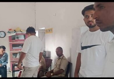 वासा दरगाह के जामिया इस्लाहुल बनात निस्वा कॉलेज में देर रात चोरी, अलमारी का ताला तोड़ा; जांच में जुटी पुलिस वासा दरगाह के जामिया इस्लाहुल बनात निस्वा कॉलेज में देर रात चोरी, अलमारी का ताला तोड़ा; जांच में जुटी पुलिस