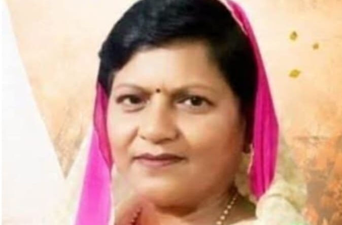 लखनऊ से लौट रहीं भाजपा नेत्री साधना चौधरी की कार तुलसीपुर के पास दुर्घटनाग्रस्त, सीने में लगी चोट; हालत खतरे से बाहर